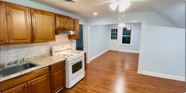 23 Everett Ave 3, Webster, MA 01570