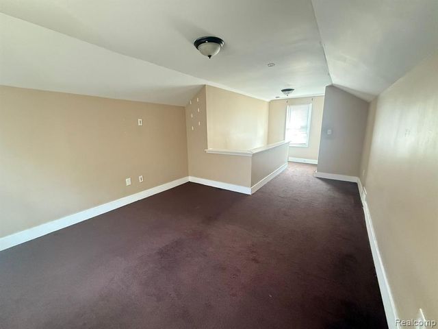 19586 Strasburg Street, Detroit, MI 48205