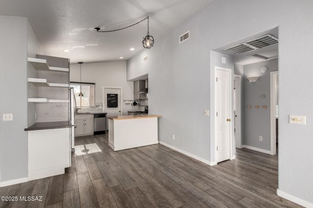 2540 W Cezanne Circle, Tucson, AZ 85741