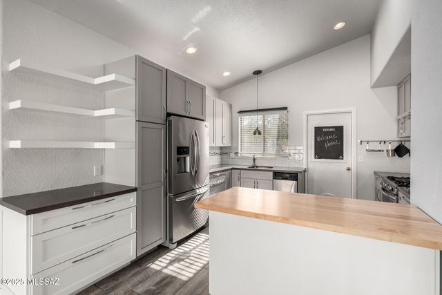 2540 W Cezanne Circle, Tucson, AZ 85741