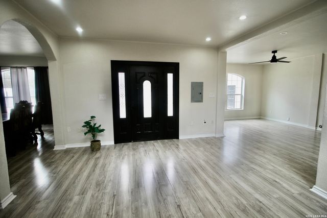 23239 Skila, Elmendorf, TX 78112