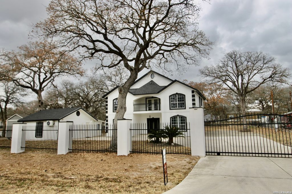 23239 Skila, Elmendorf, TX 78112