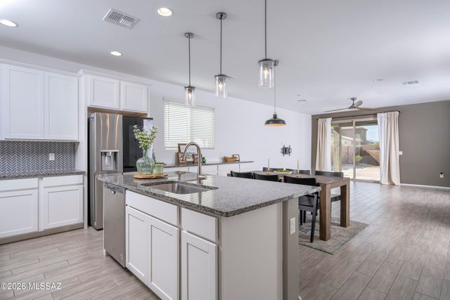 5835 W Indian Sunrise Drive, Tucson, AZ 85742