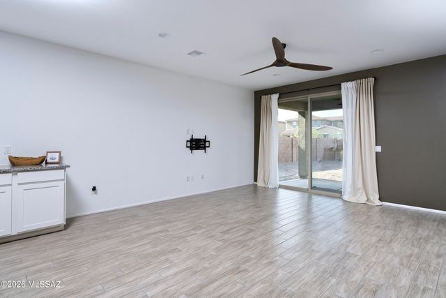 5835 W Indian Sunrise Drive, Tucson, AZ 85742