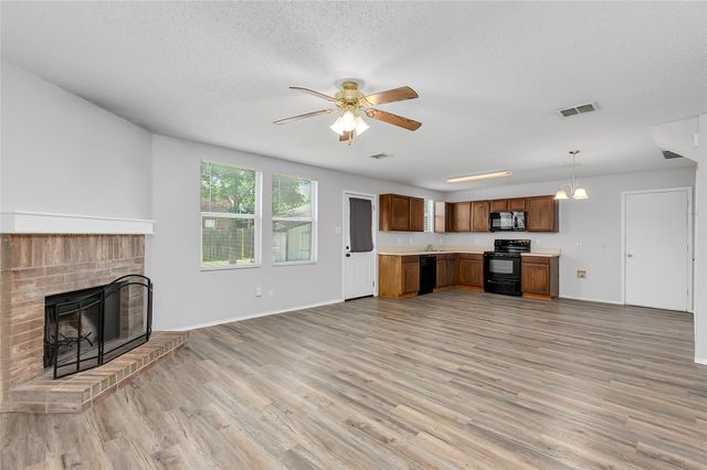 1215 Sullivan Drive, Cedar Hill, TX 75104