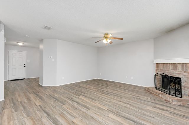 1215 Sullivan Drive, Cedar Hill, TX 75104