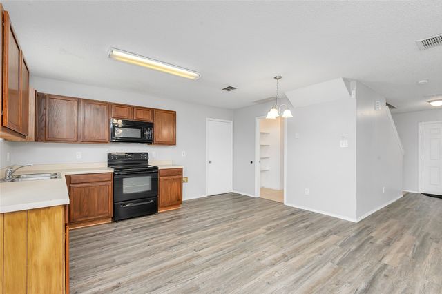 1215 Sullivan Drive, Cedar Hill, TX 75104