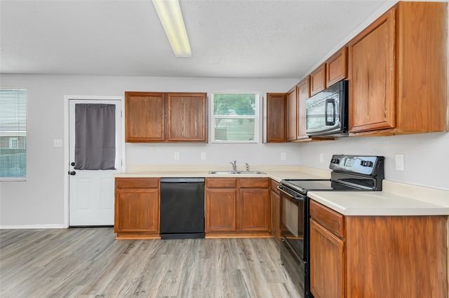 1215 Sullivan Drive, Cedar Hill, TX 75104