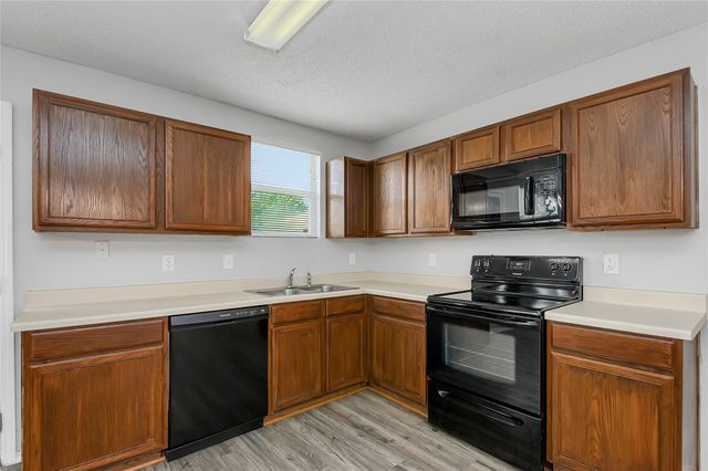 1215 Sullivan Drive, Cedar Hill, TX 75104