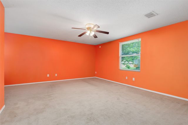 1215 Sullivan Drive, Cedar Hill, TX 75104