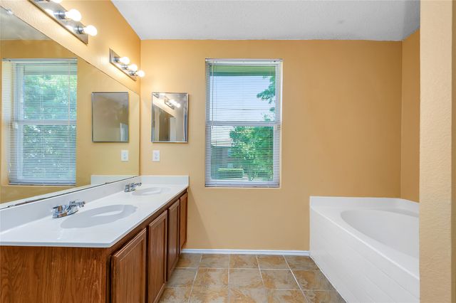 1215 Sullivan Drive, Cedar Hill, TX 75104