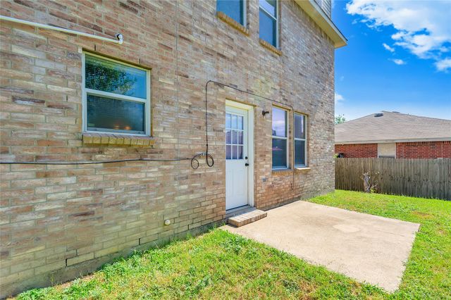 1215 Sullivan Drive, Cedar Hill, TX 75104