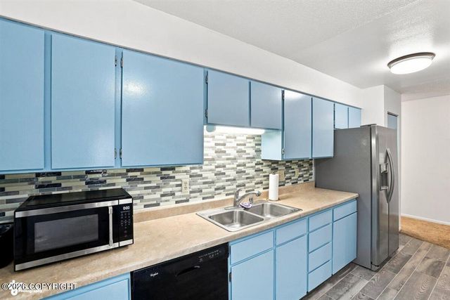 6930 Peck Avenue, Anchorage, AK 99504