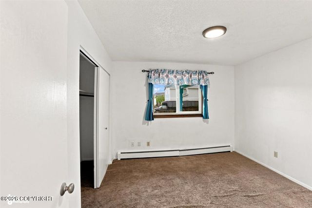6930 Peck Avenue, Anchorage, AK 99504