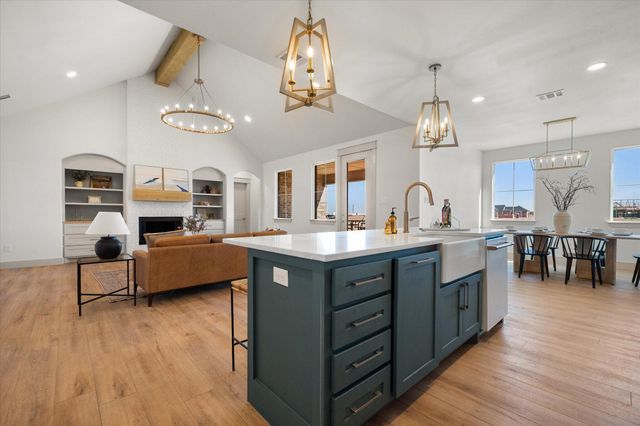 305 Maple Avenue, New Home, TX 79381