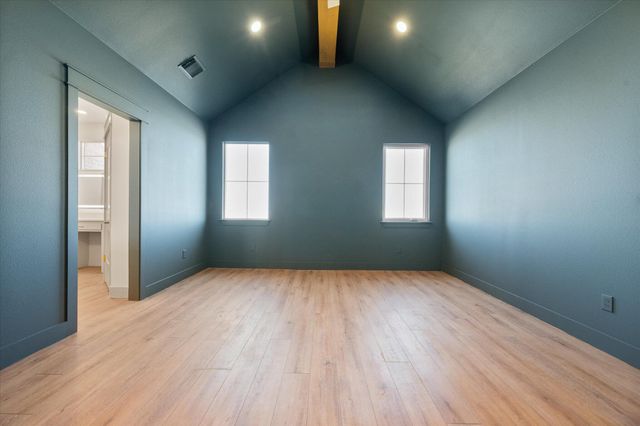 305 Maple Avenue, New Home, TX 79381