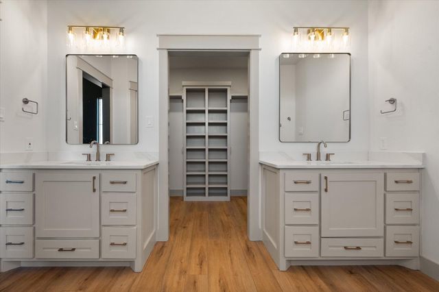 305 Maple Avenue, New Home, TX 79381