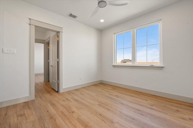 305 Maple Avenue, New Home, TX 79381