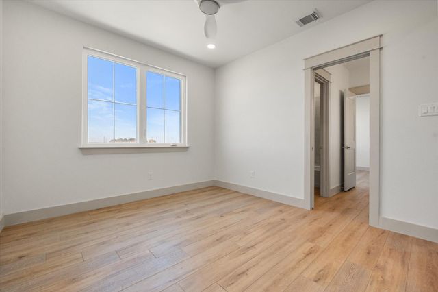 305 Maple Avenue, New Home, TX 79381