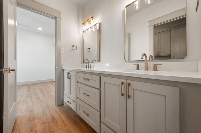 305 Maple Avenue, New Home, TX 79381