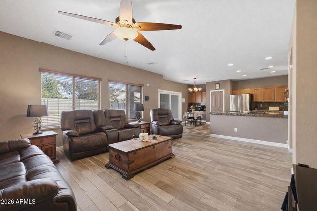 10702 E MARIGOLD Lane, Florence, AZ 85132