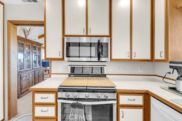 27800 Chantal Drive, Hemet, CA 92544