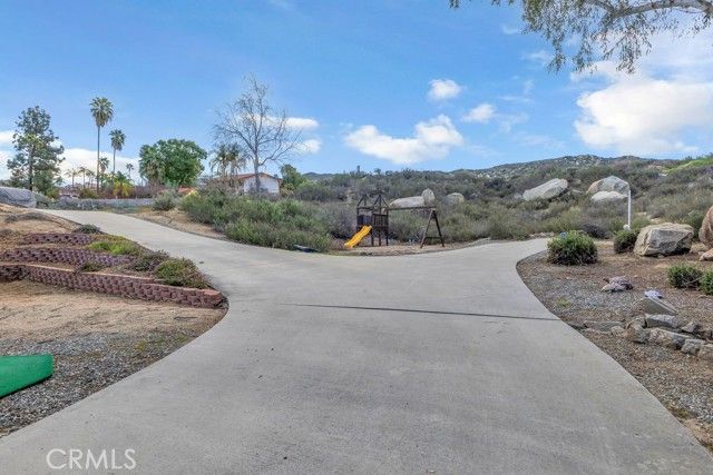 27800 Chantal Drive, Hemet, CA 92544