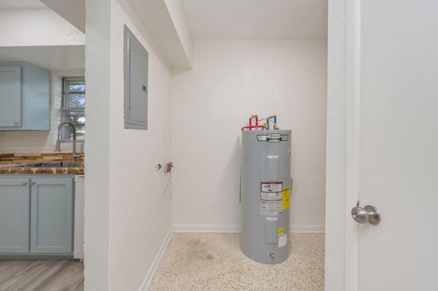 260 Gregory Drive, Mary Esther, FL 32569