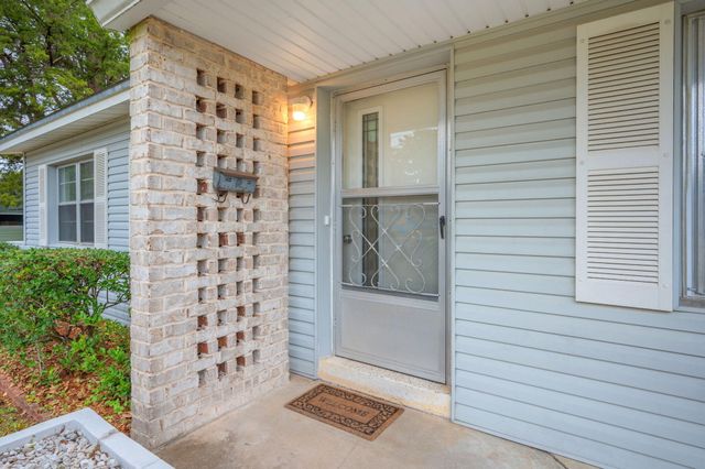 260 Gregory Drive, Mary Esther, FL 32569