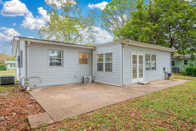 260 Gregory Drive, Mary Esther, FL 32569