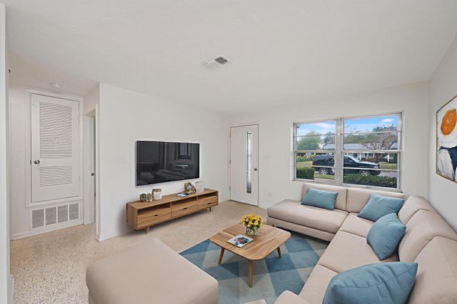 260 Gregory Drive, Mary Esther, FL 32569