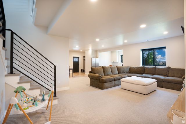 667 W HIDDEN FARM DR, Farmington, UT 84025