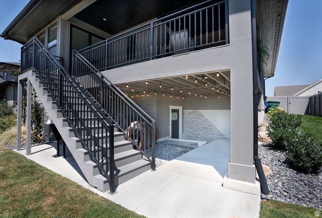 667 W HIDDEN FARM DR, Farmington, UT 84025