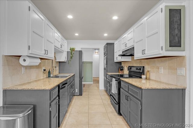 24920 Rosewood Drive, Broken Arrow, OK 74014