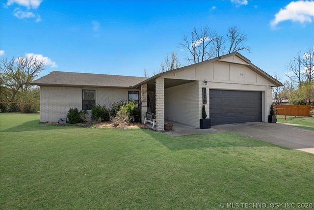 24920 Rosewood Drive, Broken Arrow, OK 74014