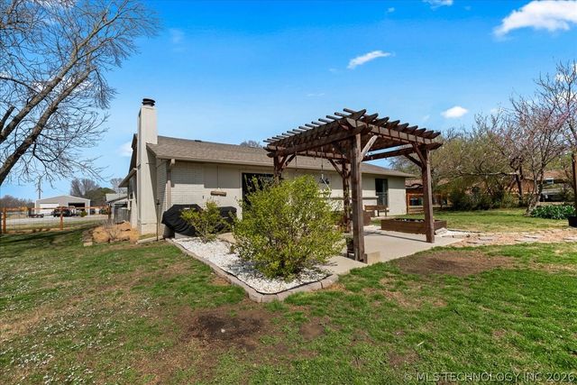 24920 Rosewood Drive, Broken Arrow, OK 74014