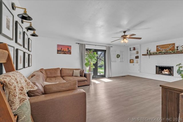 24920 Rosewood Drive, Broken Arrow, OK 74014