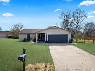 24920 Rosewood Drive, Broken Arrow, OK 74014