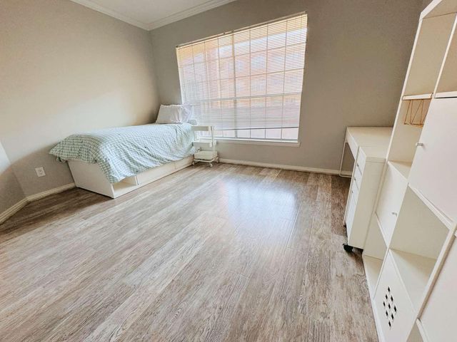 2111 Welch Street B119, Houston, TX 77019