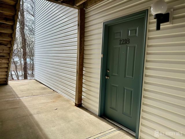 1218 Waterford Drive, Edison, NJ 08817