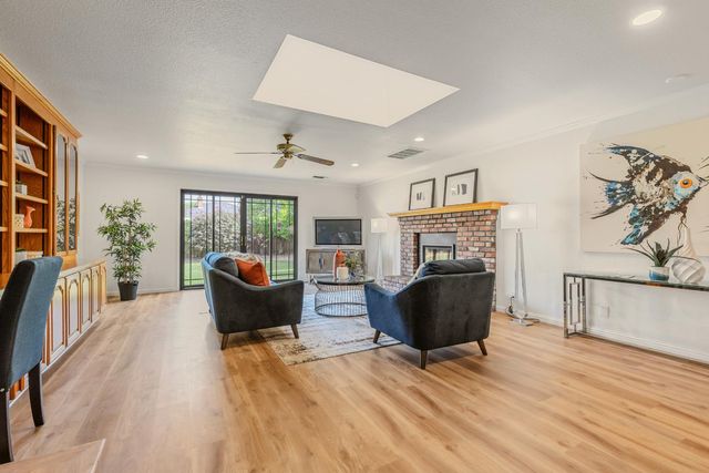 4439 Morpheus Ln, Sacramento, CA 95864