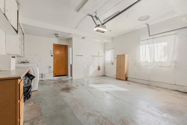 4439 Morpheus Ln, Sacramento, CA 95864