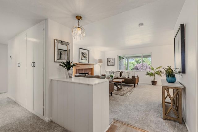 4439 Morpheus Ln, Sacramento, CA 95864