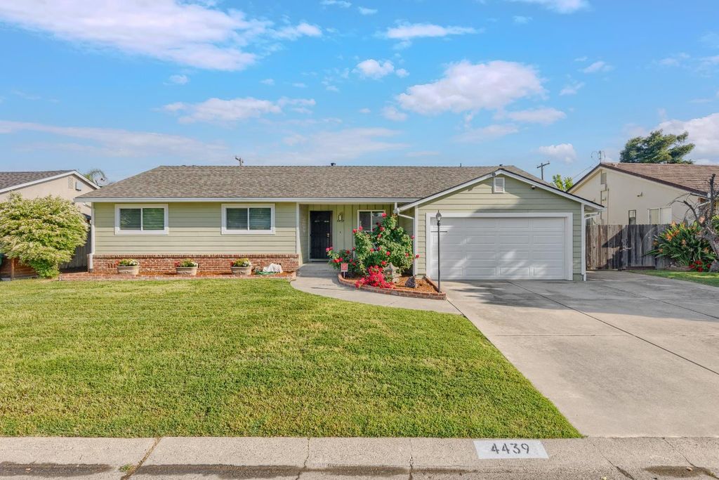 4439 Morpheus Ln, Sacramento, CA 95864