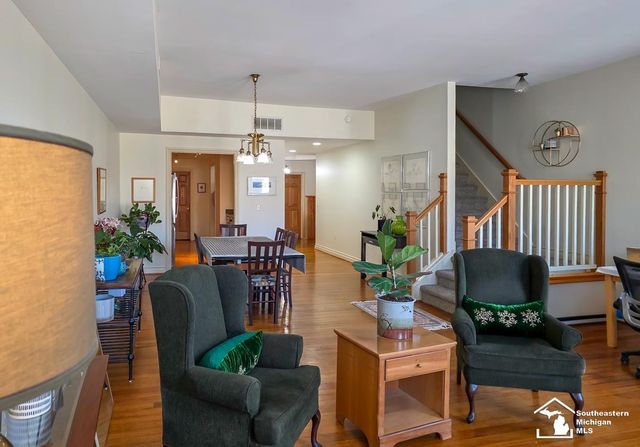 8 E Front Street, Monroe, MI 48161