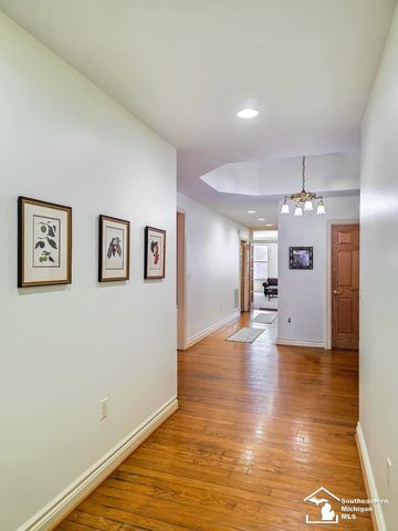 8 E Front Street, Monroe, MI 48161