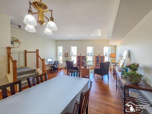 8 E Front Street, Monroe, MI 48161