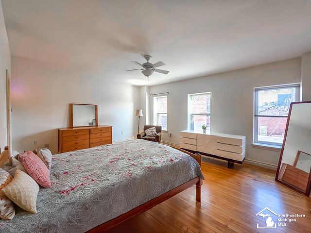 8 E Front Street, Monroe, MI 48161