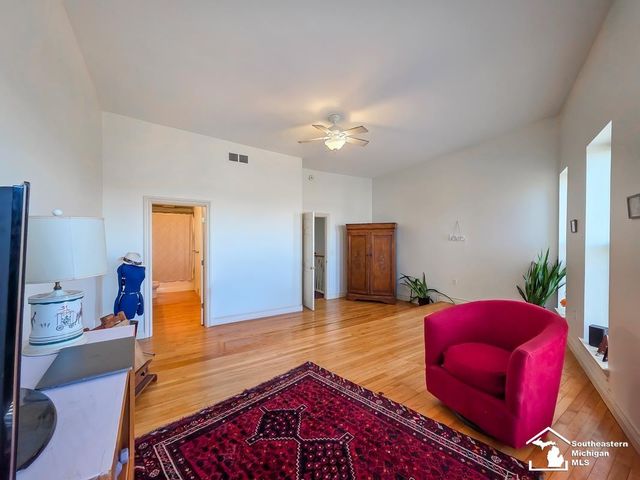 8 E Front Street, Monroe, MI 48161