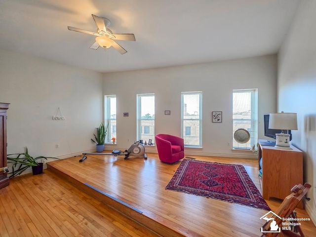 8 E Front Street, Monroe, MI 48161